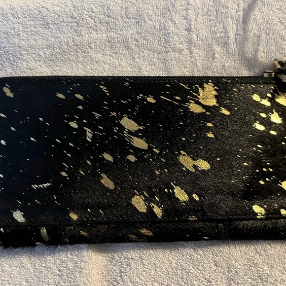 BNWT Myra Wallet in Black and Gold - Picture 2 of 4